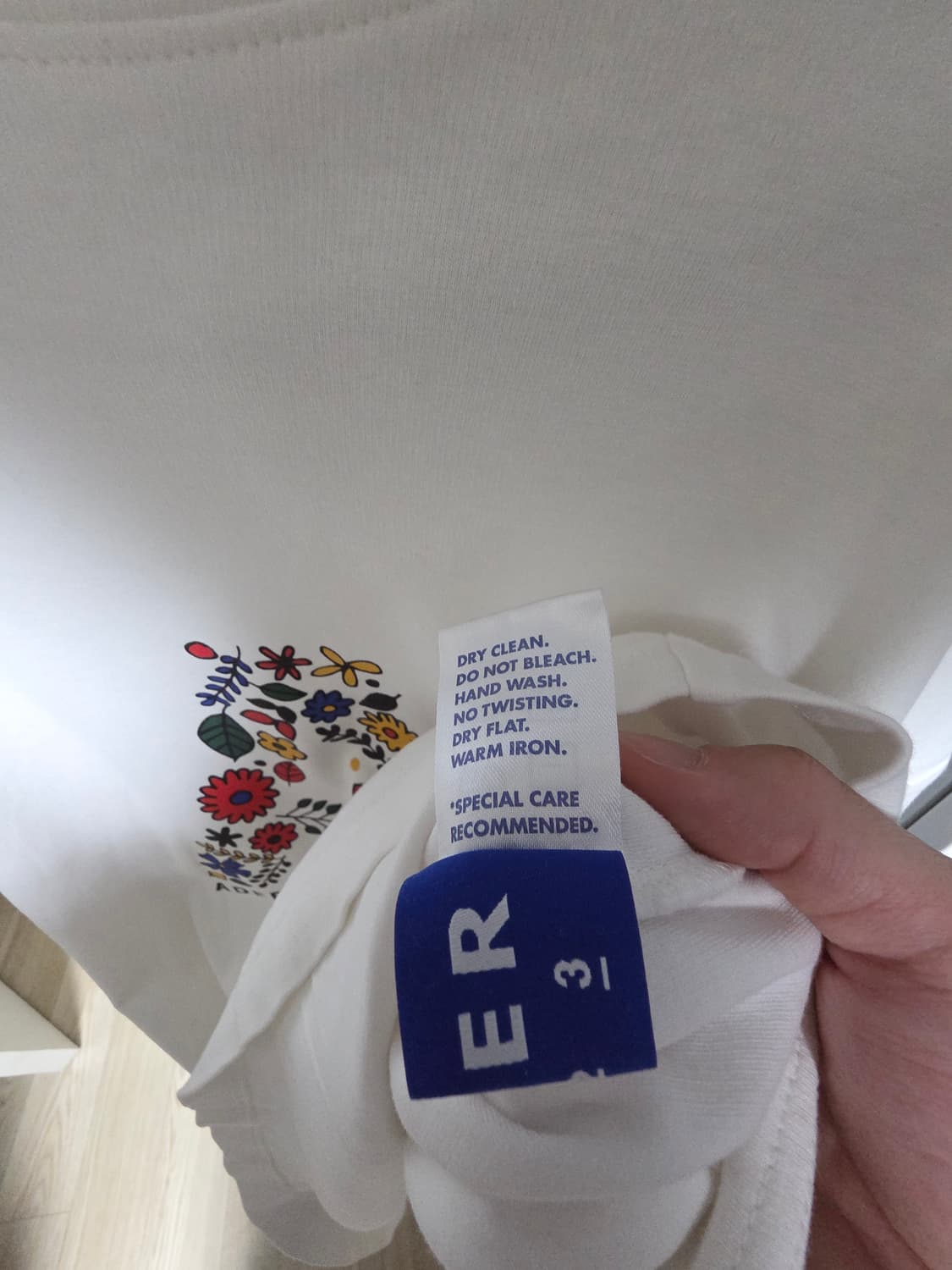 아더에러 플라워 티셔츠 상품이미지6