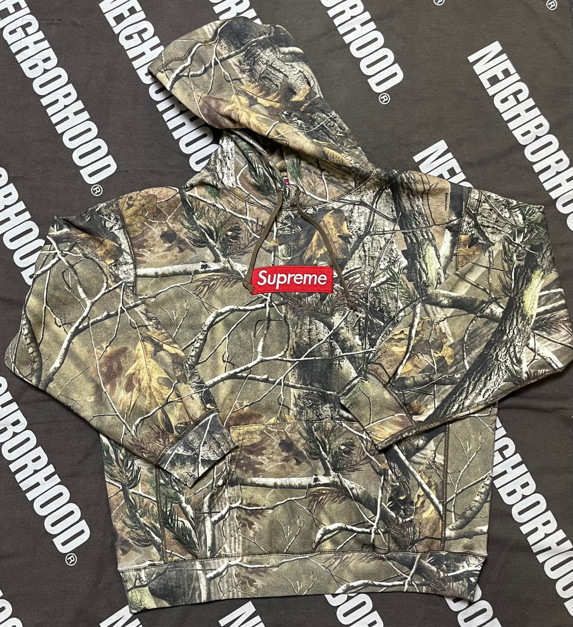 25fw 슈프림 리얼트리 후드티 상품이미지1