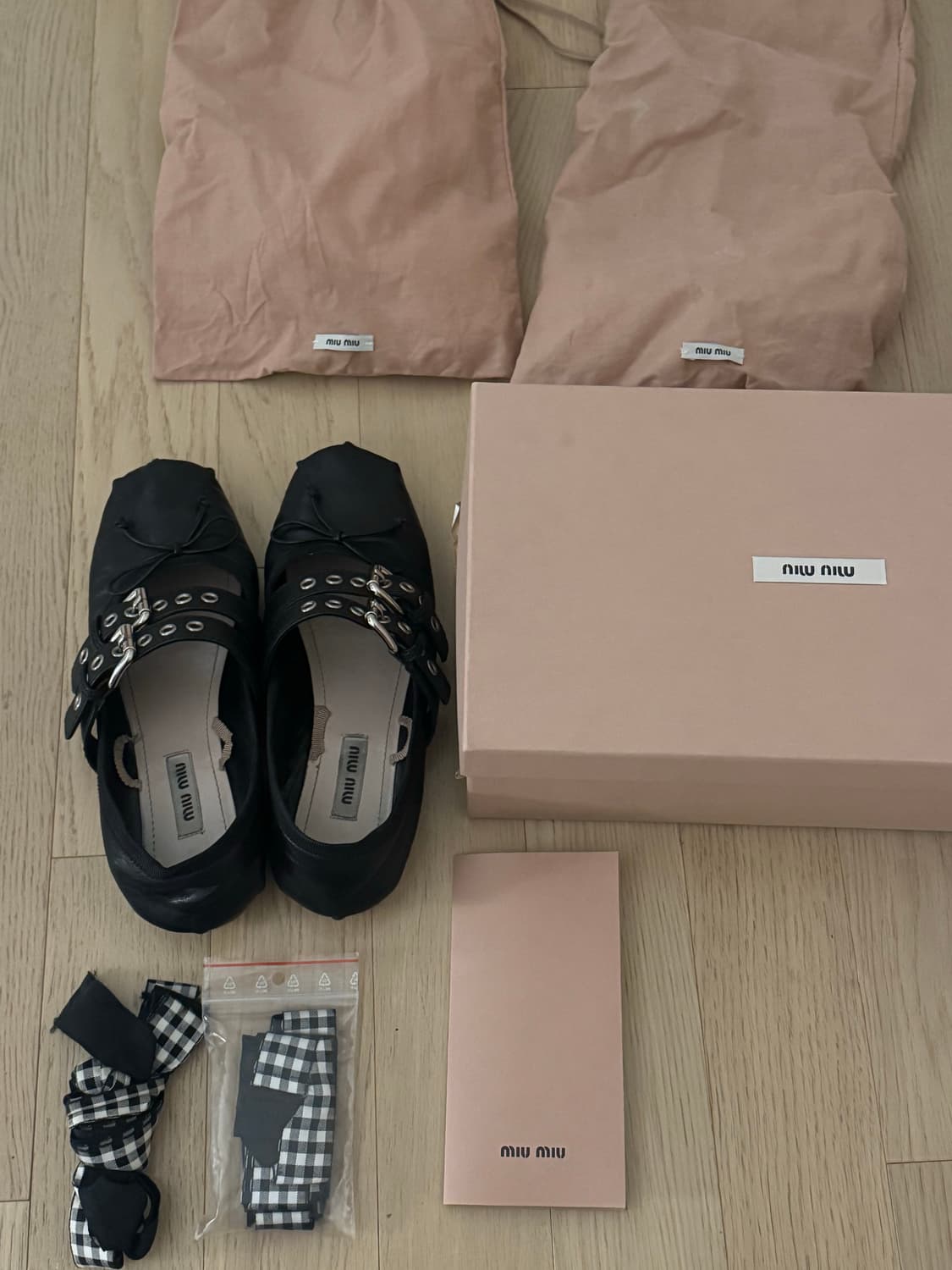 미우미우 발레리나 플랫슈즈 36 상품이미지1