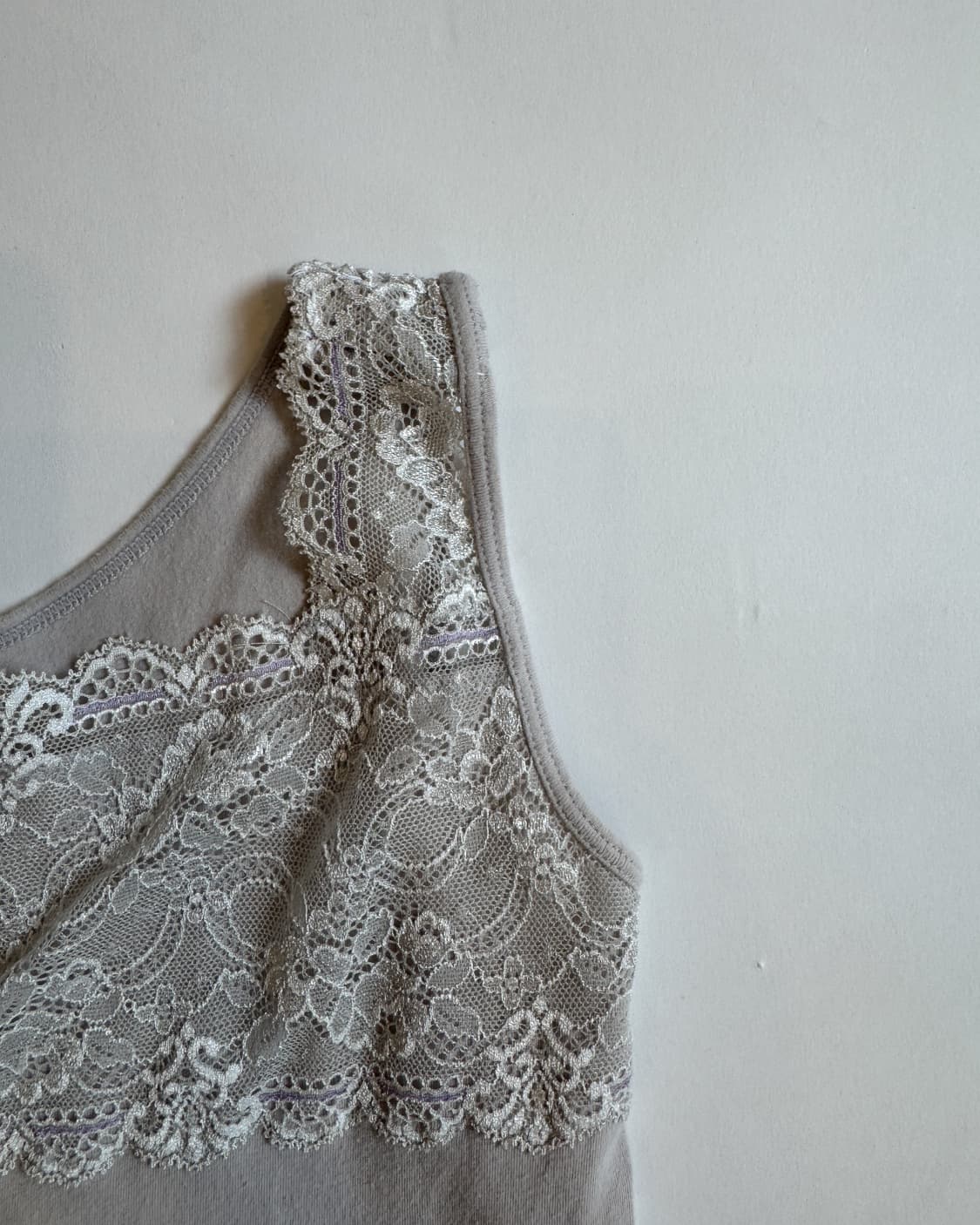 Gray Lace Trim Camisole 상품이미지2