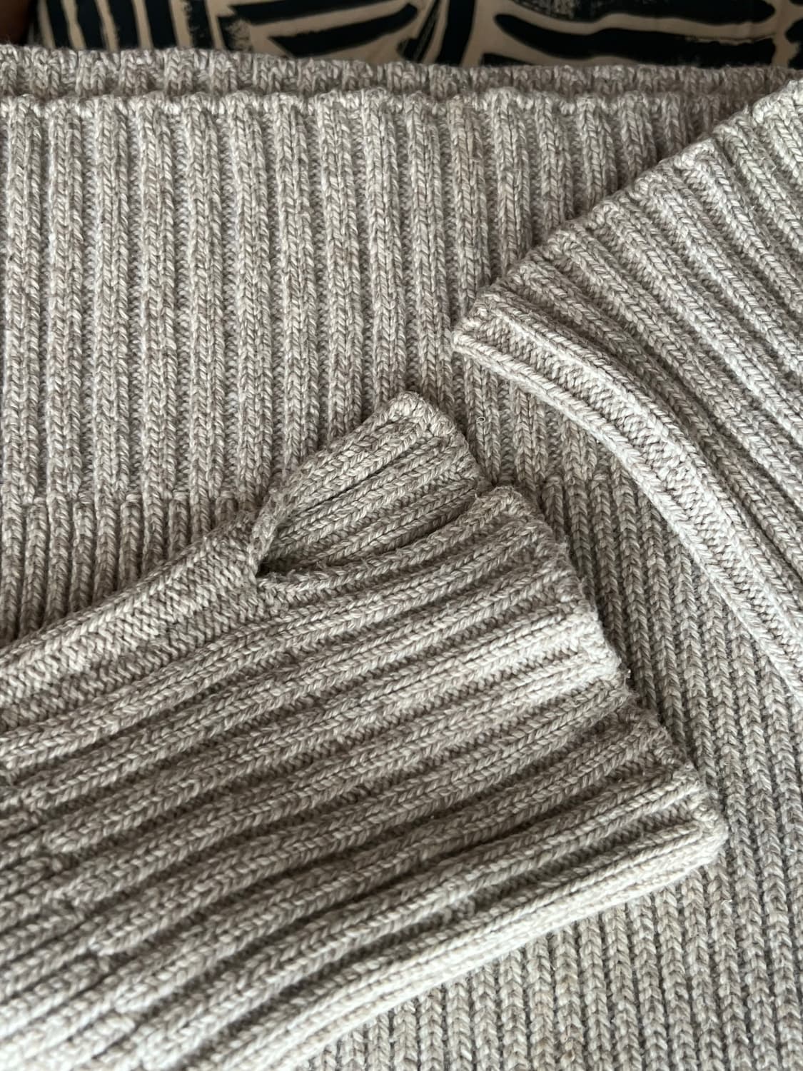 자크뮈스 니트 오트밀 색상 상품이미지4