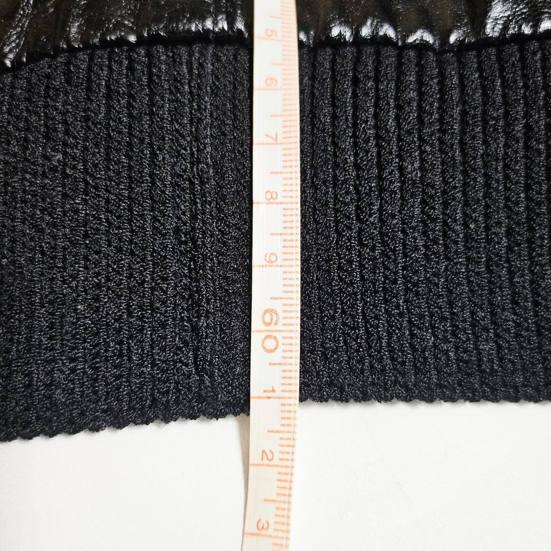 [88(66)][한섬 시스템SYSTEM] 페이크 레더 텍스트 블록 점퍼 상품이미지9