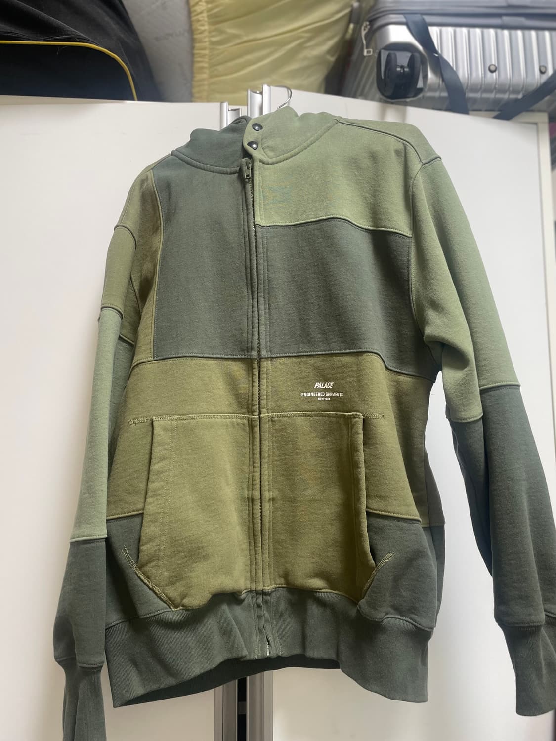 팔라스 엔지니어드 가먼츠 후드집업 올리브 / L 사이즈 상품이미지2