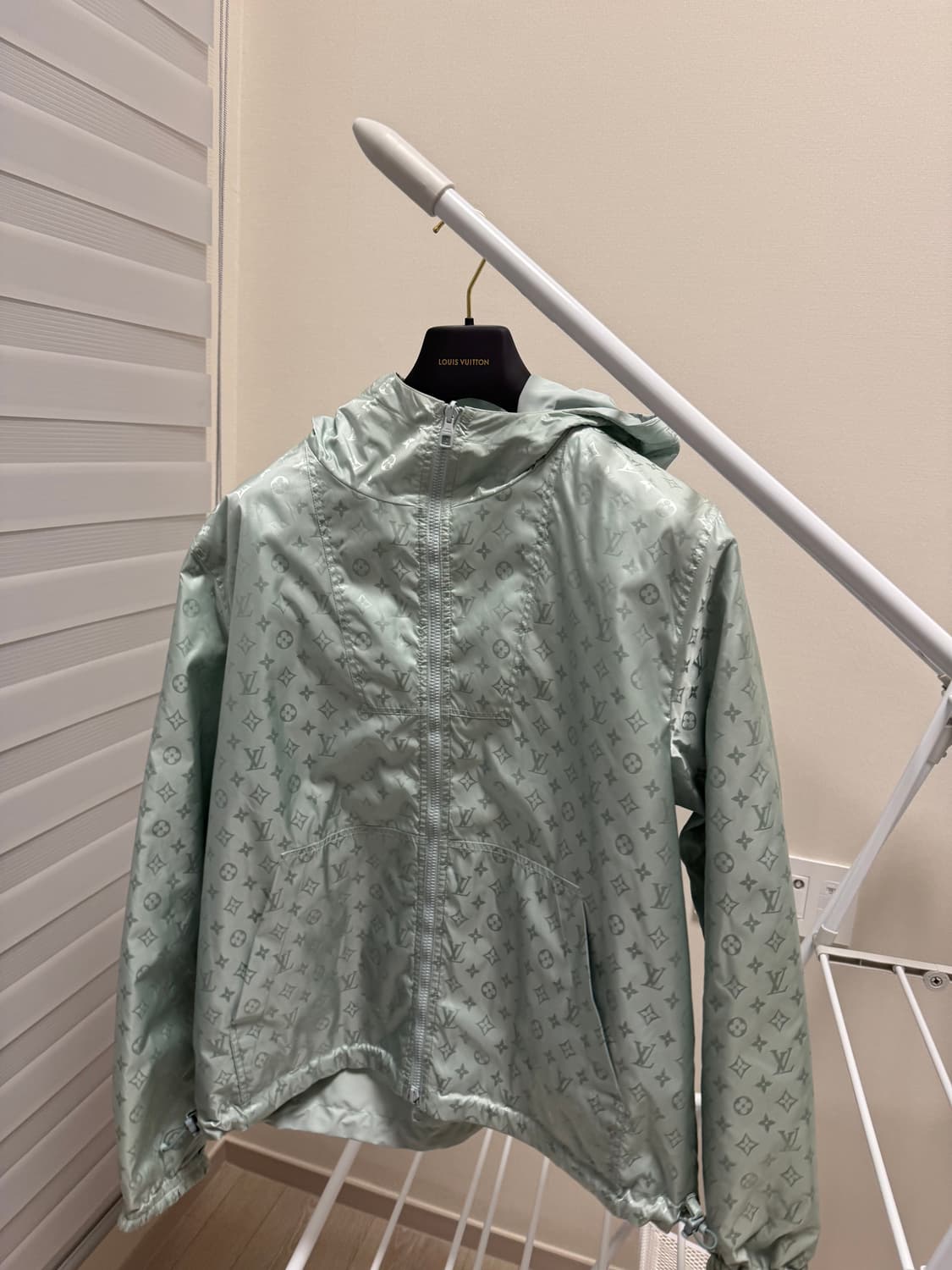 루이비통 모노그램 리버서블 바람막이 54 상품이미지2
