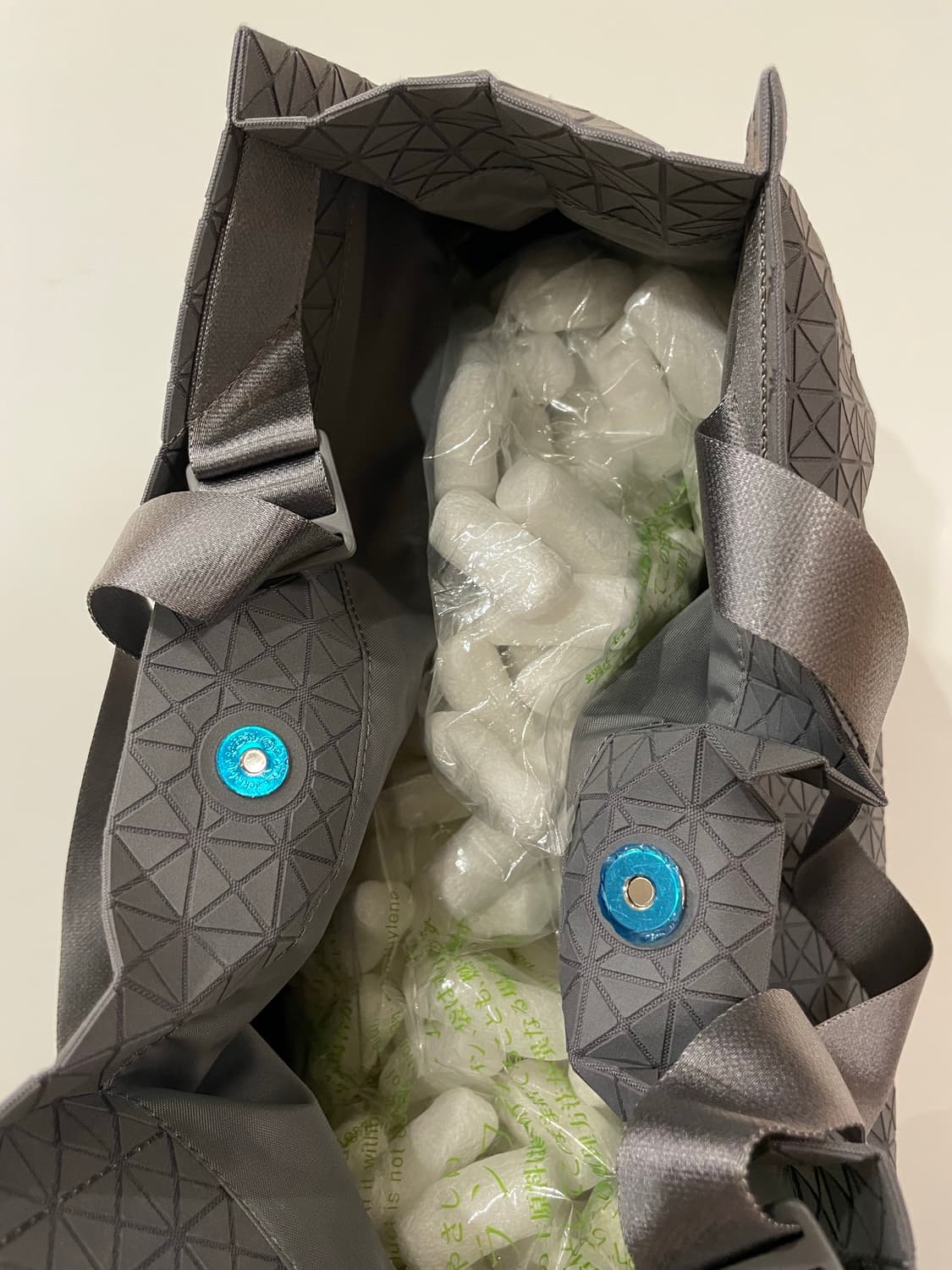 바오바오 이세이미야케 카트백 라지 새상품 판매 상품이미지4