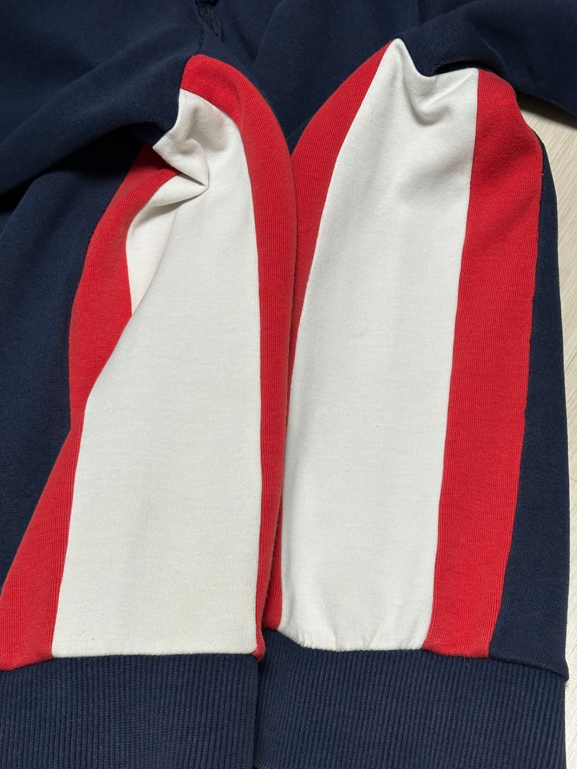 희귀) 엄브로 잉글랜드 올드스쿨 백로고 배색 후드집업 네이비 상품이미지5