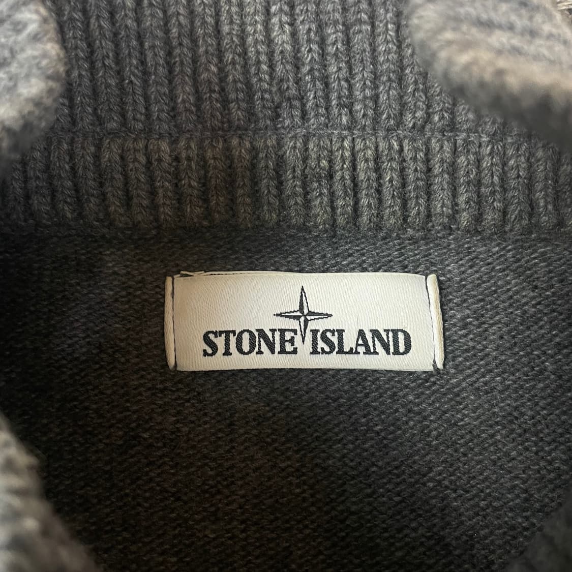 스톤아일랜드 그레이 버튼 하이넥 니트 맨투맨 L 상품이미지4