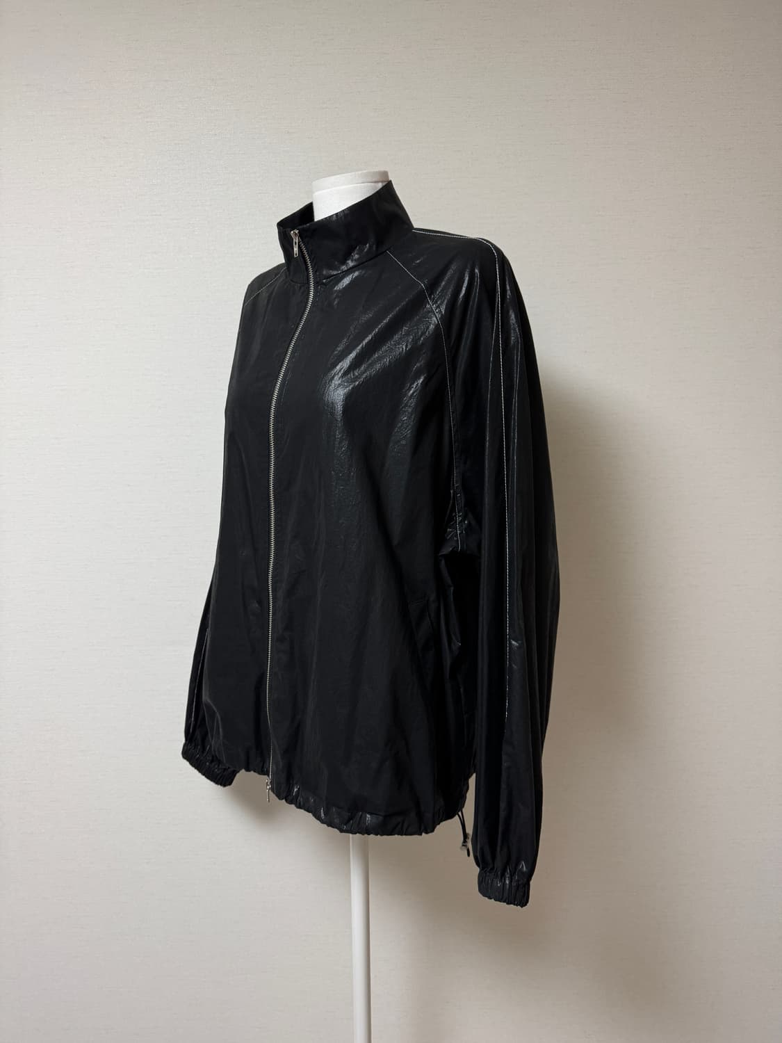 마뗑킴) 로고 코팅 집업 자켓 상품이미지3