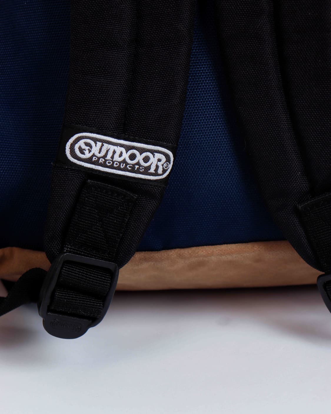 [OUTDOOR x EASTBOY] 네이비 코듀라 도트 프린팅 백팩 상품이미지8