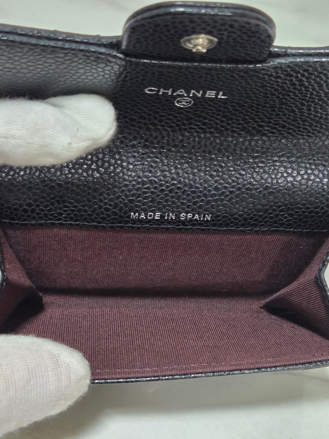 [새상품급] 샤넬 클래식 캐비어 똑딱이 은장 플랩 지갑 상품이미지6