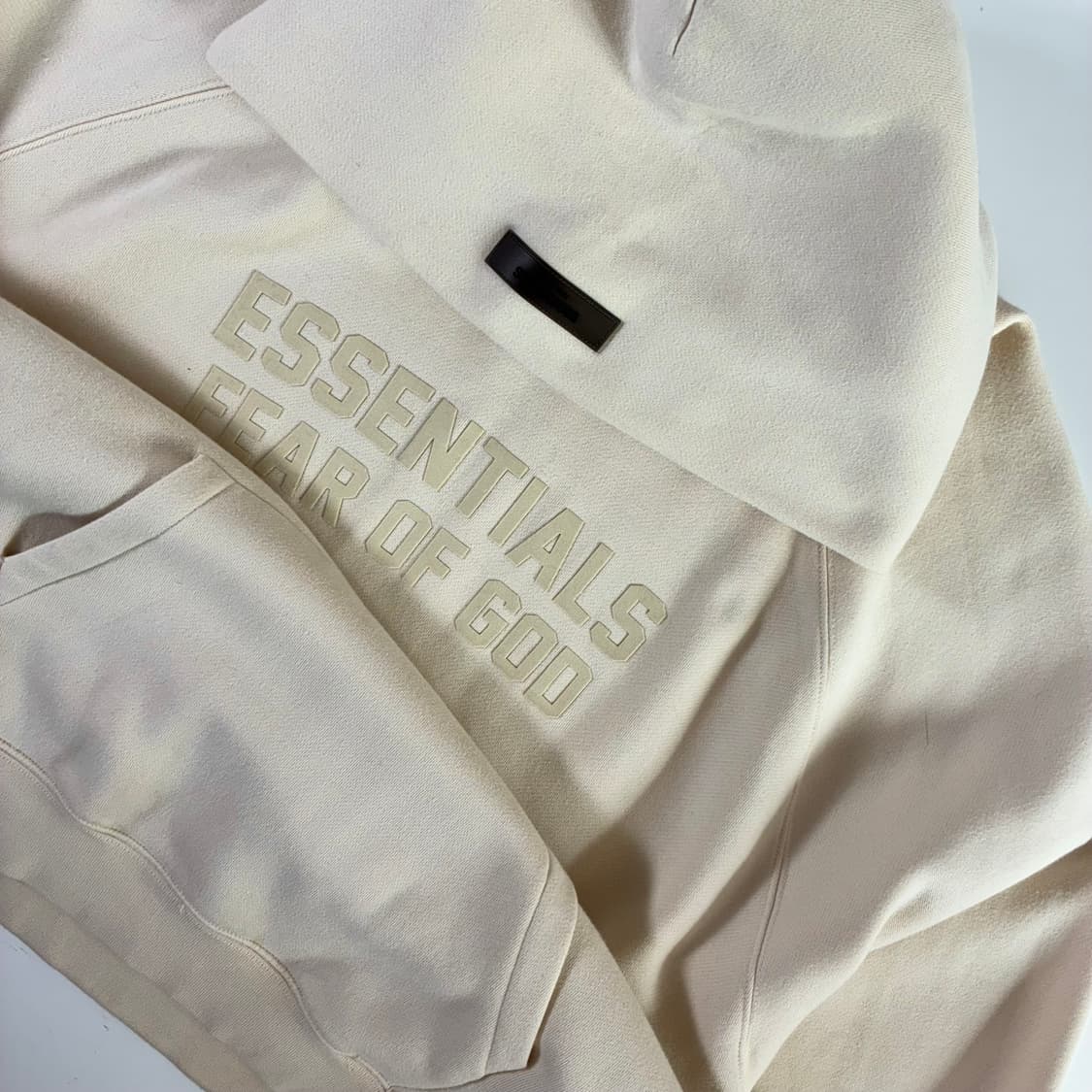 Essentials  에센셜스 피어오브갓즈 크림 후드티  상품이미지3