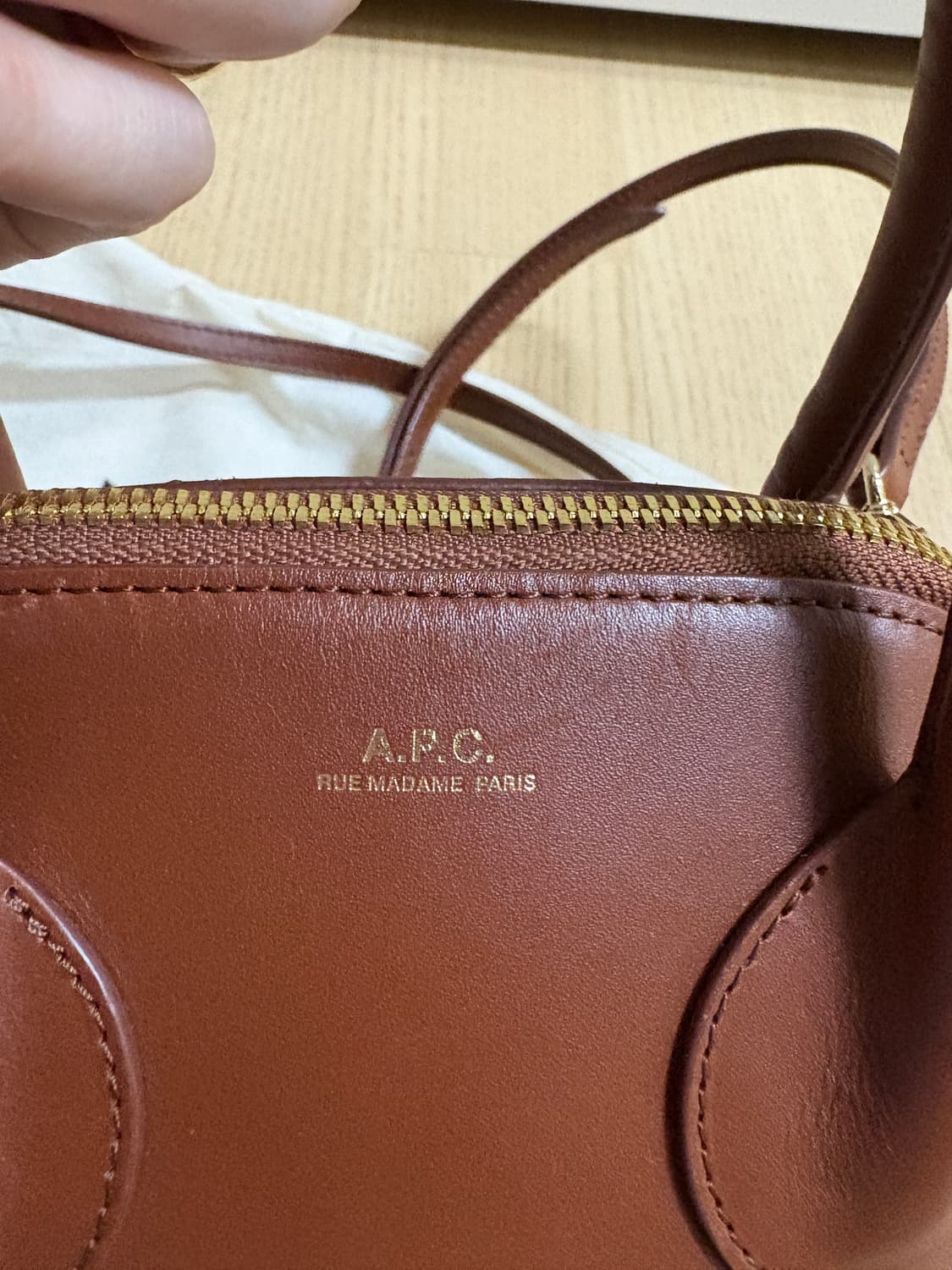 A.P.C. 엠마 스몰백 상품이미지4
