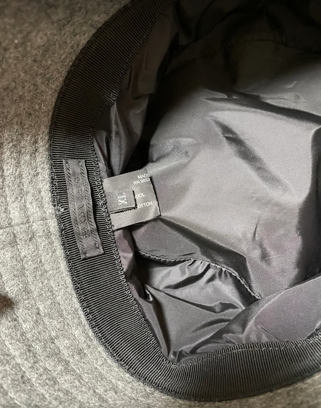 프라다 버킷햇 그레이 XL사이즈 상품이미지2