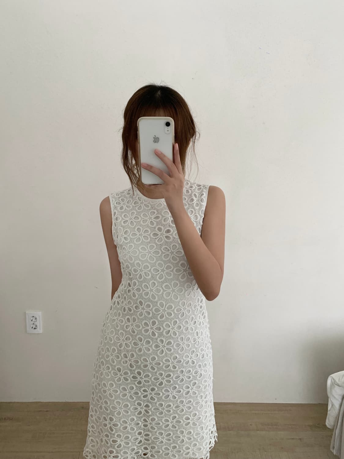 민소매 화이트 플라워 레이스 원피스 상품이미지2