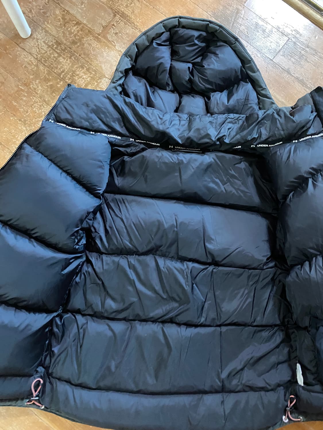 언더아머 남성 락다운 대장급 패딩 L/G (105) 상품이미지4