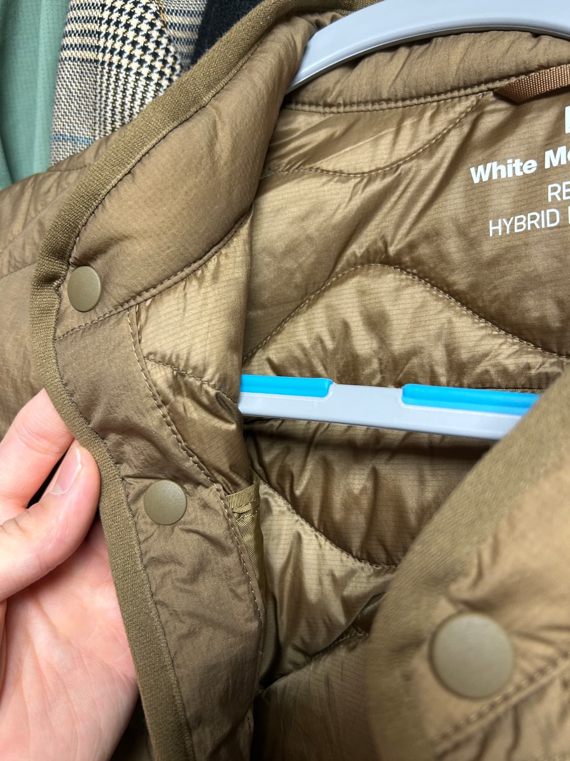 급처) 유니클로 화이트마운티니어링 하이브리드 다운 자켓 브라운 M 상품이미지2