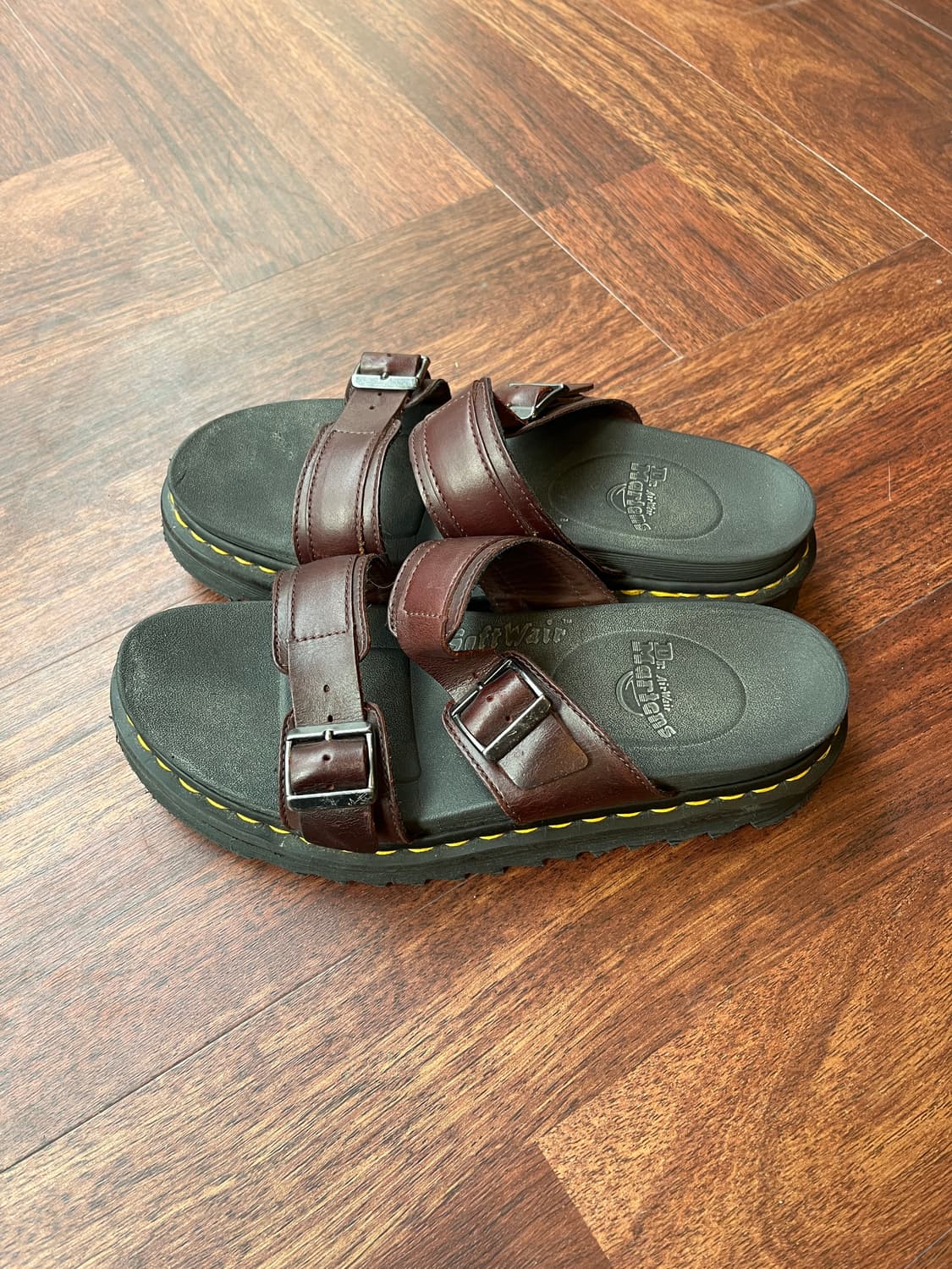 260) 닥터마틴 마일즈 브란더 레더 버클 샌들 상품이미지3