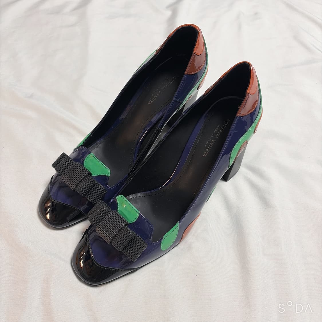 보테가베네타 멀티컬러 리본 장식 펌프스 상품이미지2