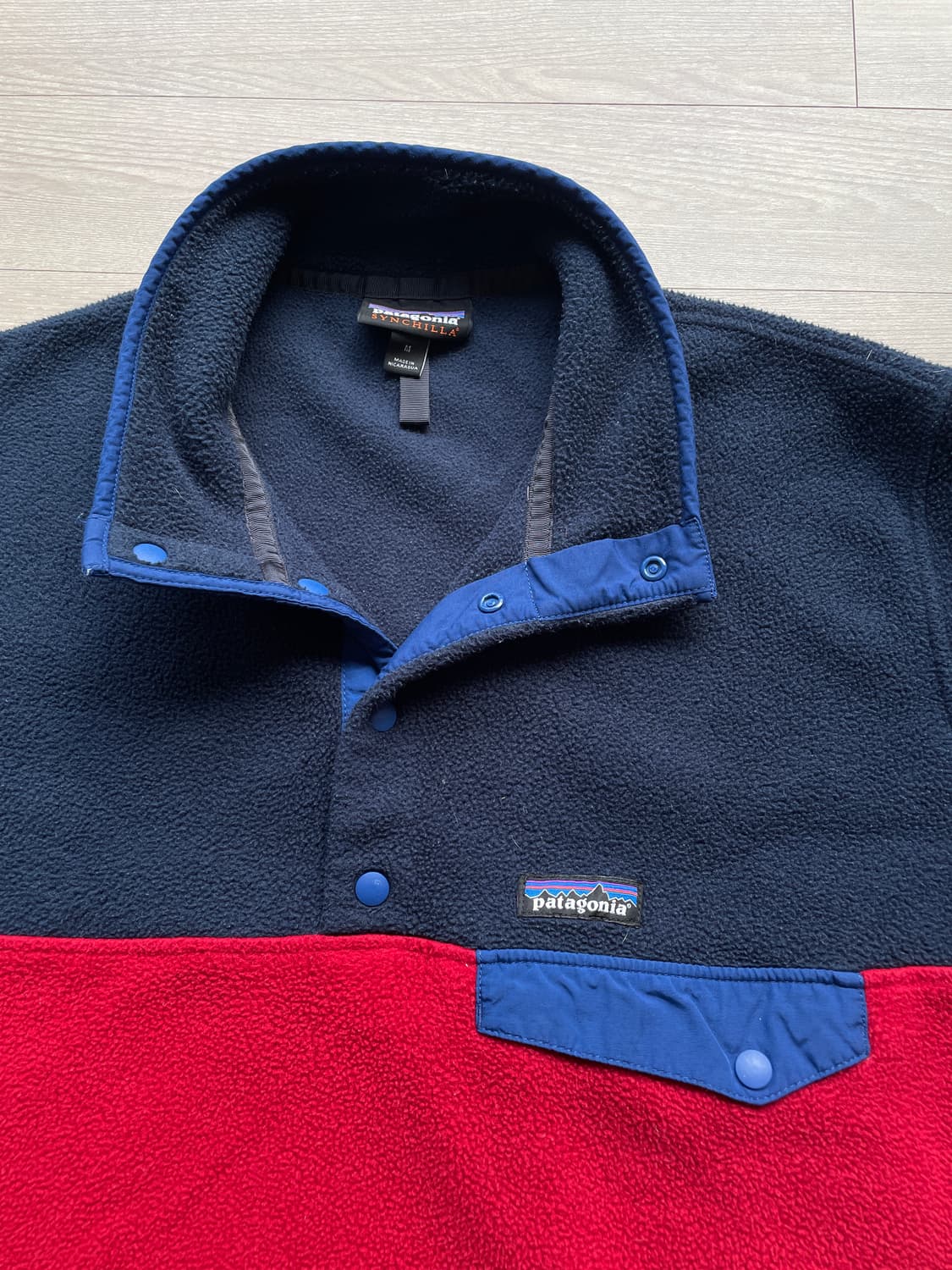 파타고니아 신칠라 레드 블루 플리스 켄달 제너 상품이미지5