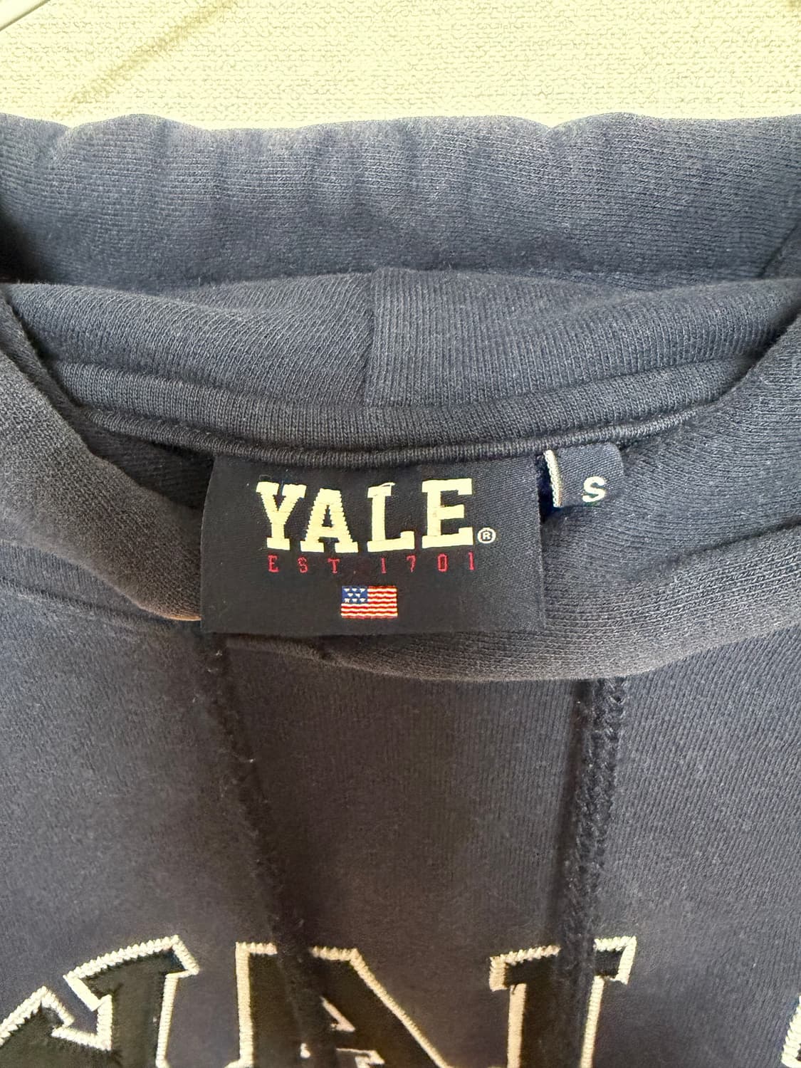 예일 후드티 s사이즈 판매합니다!! 상품이미지3