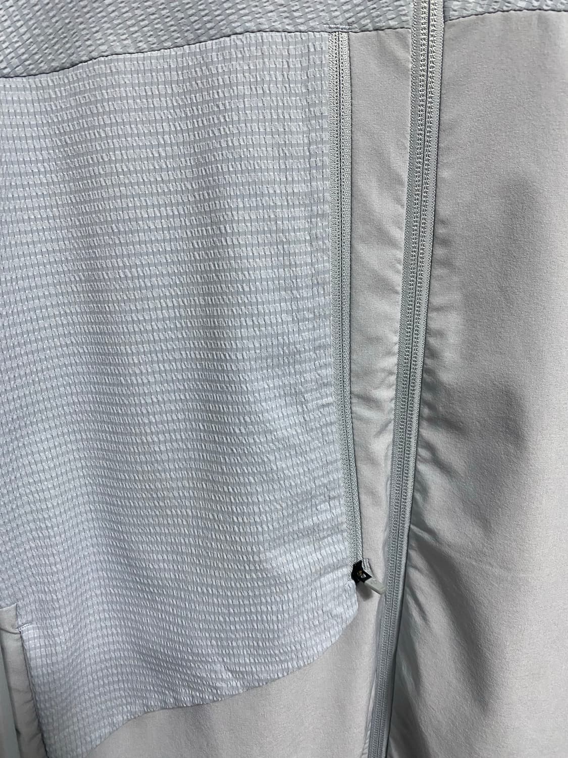 데상트 경량 기능성 러닝 바람막이 105 XL 상품이미지3