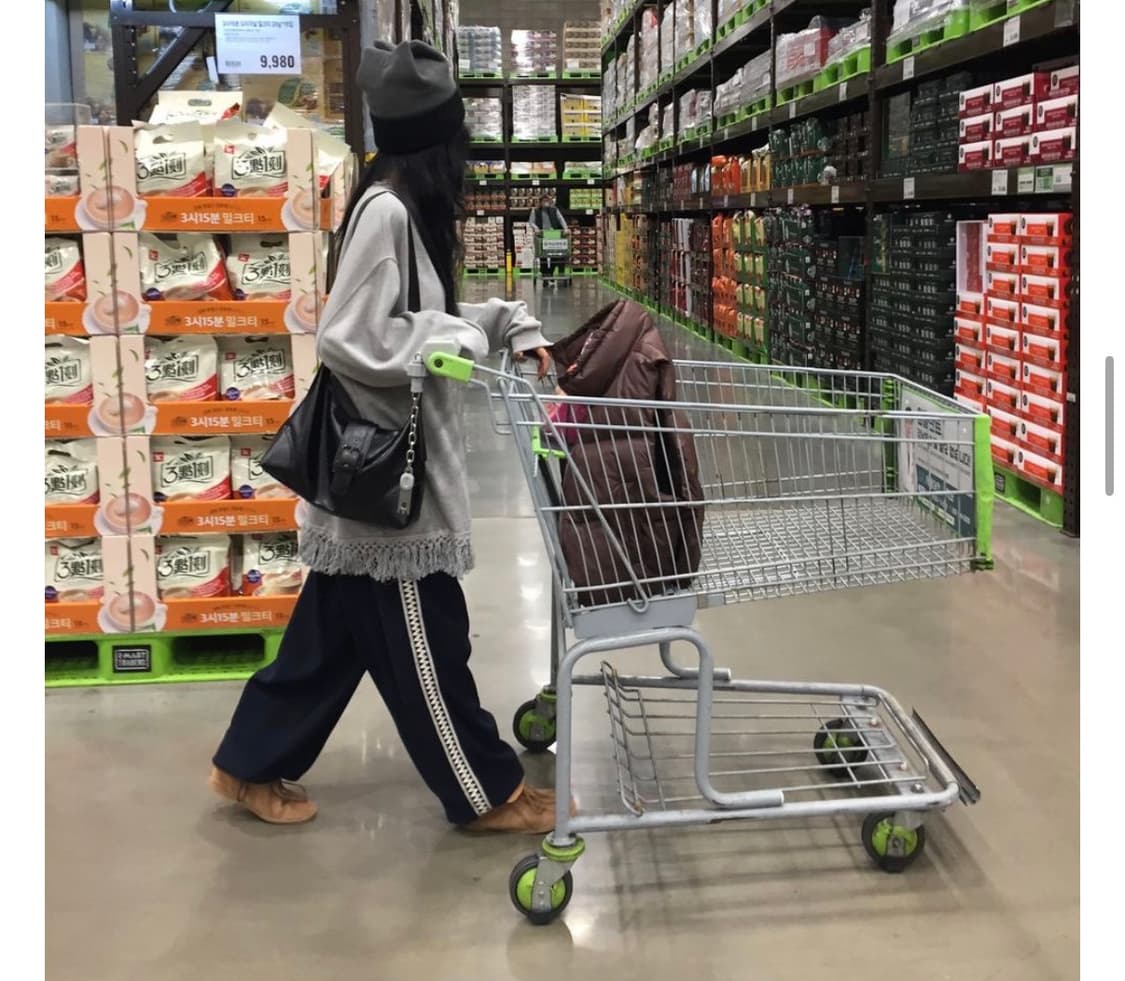 모래하우스 테슬 맨투맨 상품이미지2