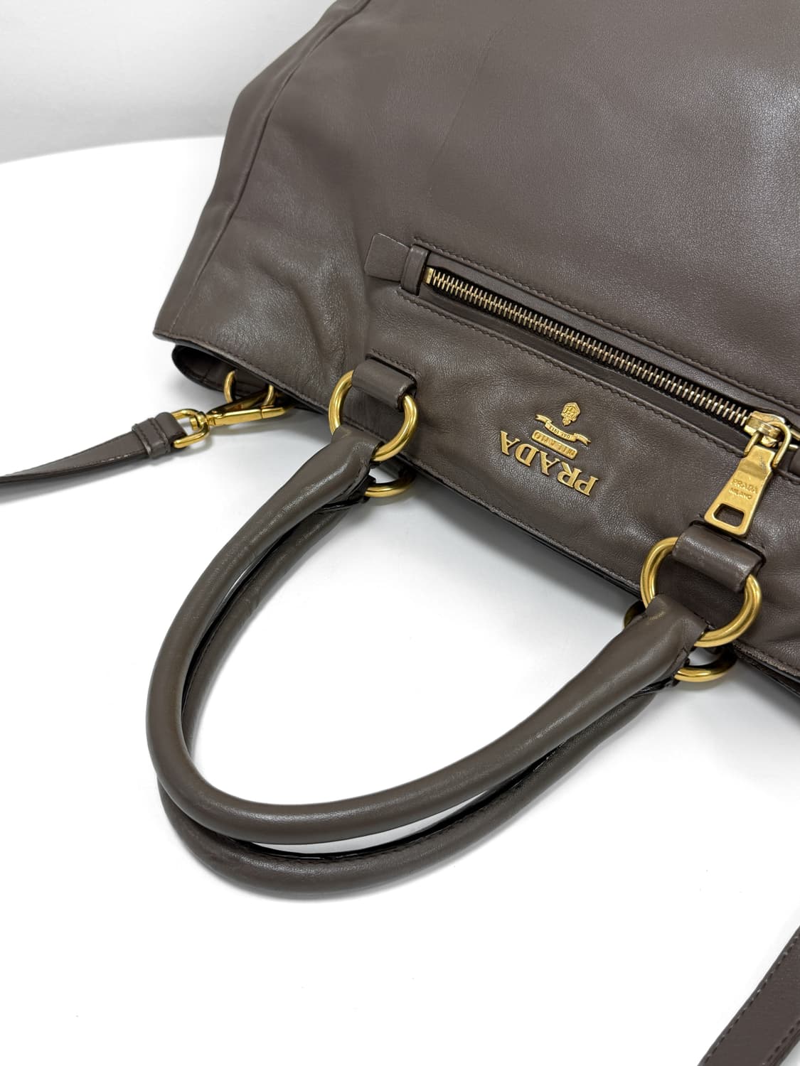 프라다 소프트 카프 레더 토트백 상품이미지6