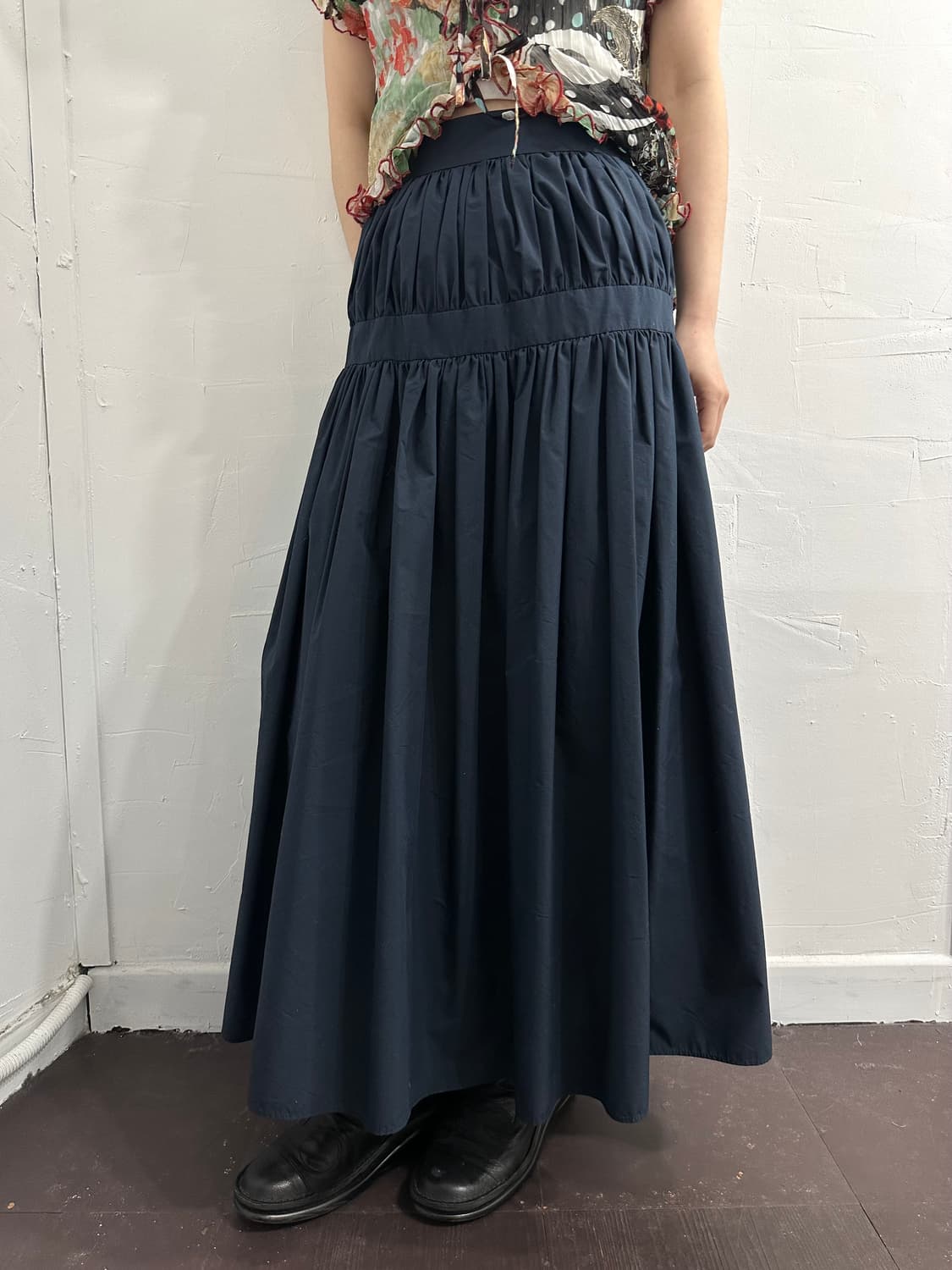theiron navy long skirt 상품이미지2