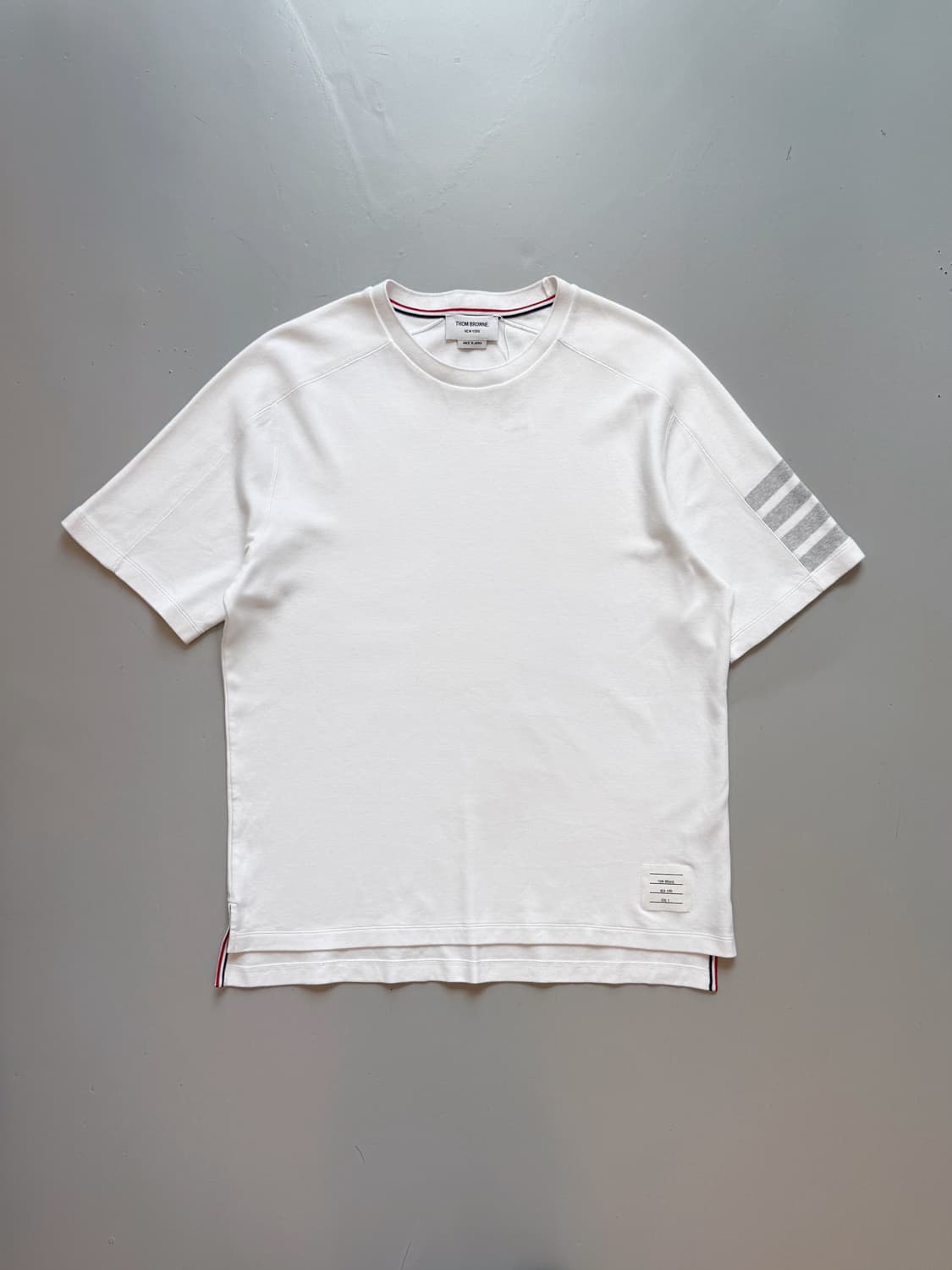 톰브라운 오버핏 신형 4바 화이트 하프티셔츠  5 size  상품이미지2