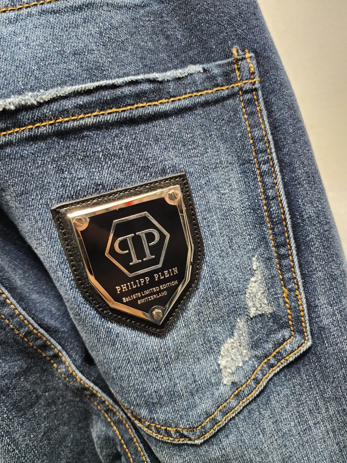 필립플레인 스틸로고 워싱 청바지  상품이미지4