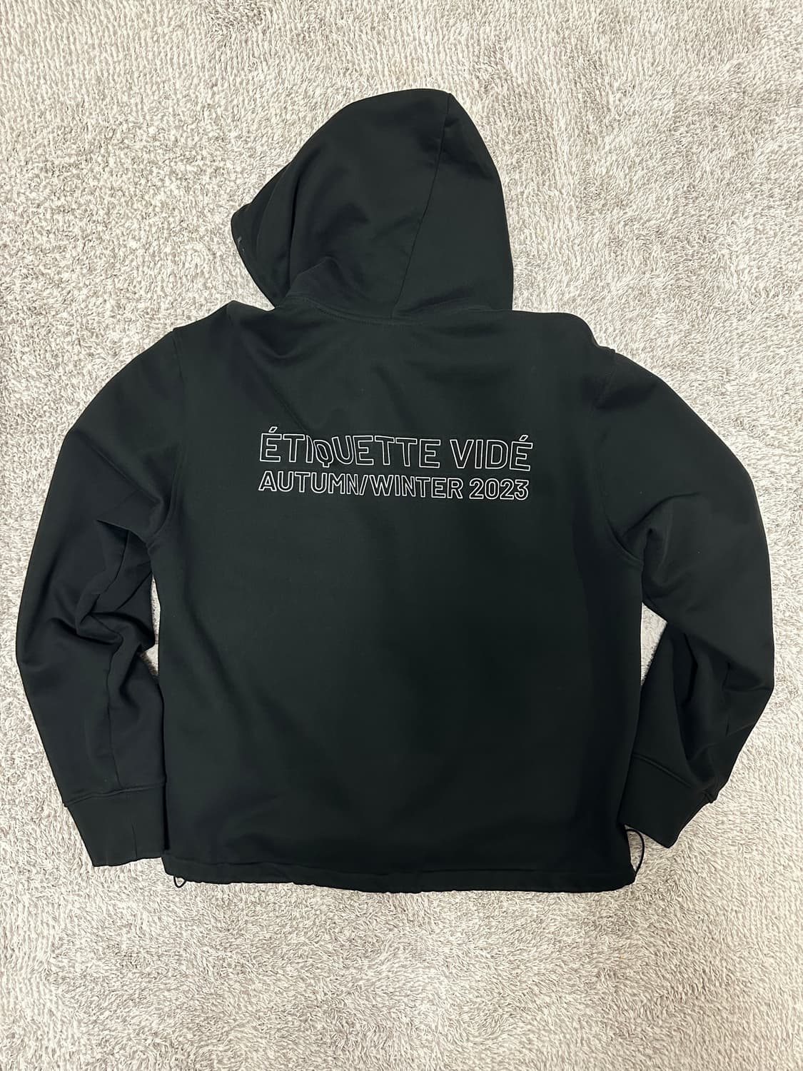 [M] 누마레 EE 로고 후드 블랙 상품이미지2