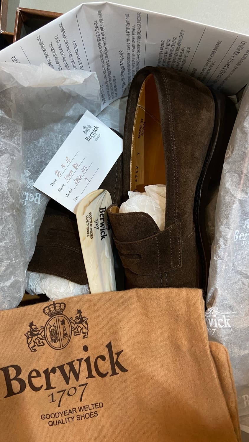 berwick goodyear welted suede loafer 상품이미지1