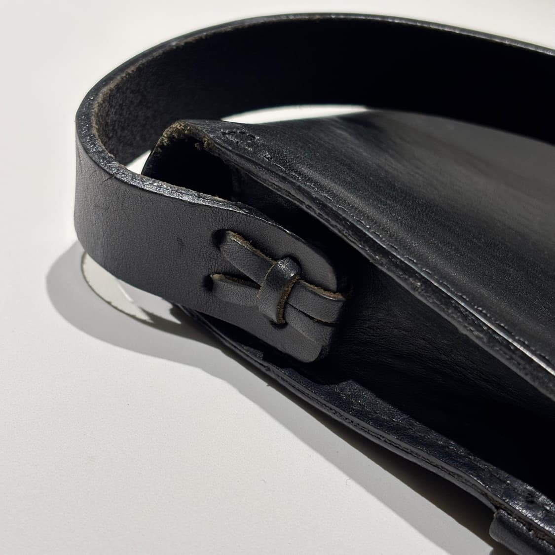 드리스 반 노튼 레더 크로스 백 상품이미지7