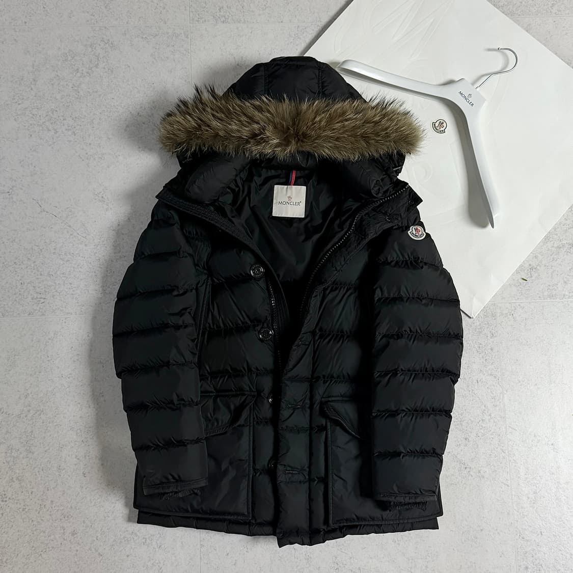 몽클레어 클루니 패딩 (백화점판) 상품이미지1