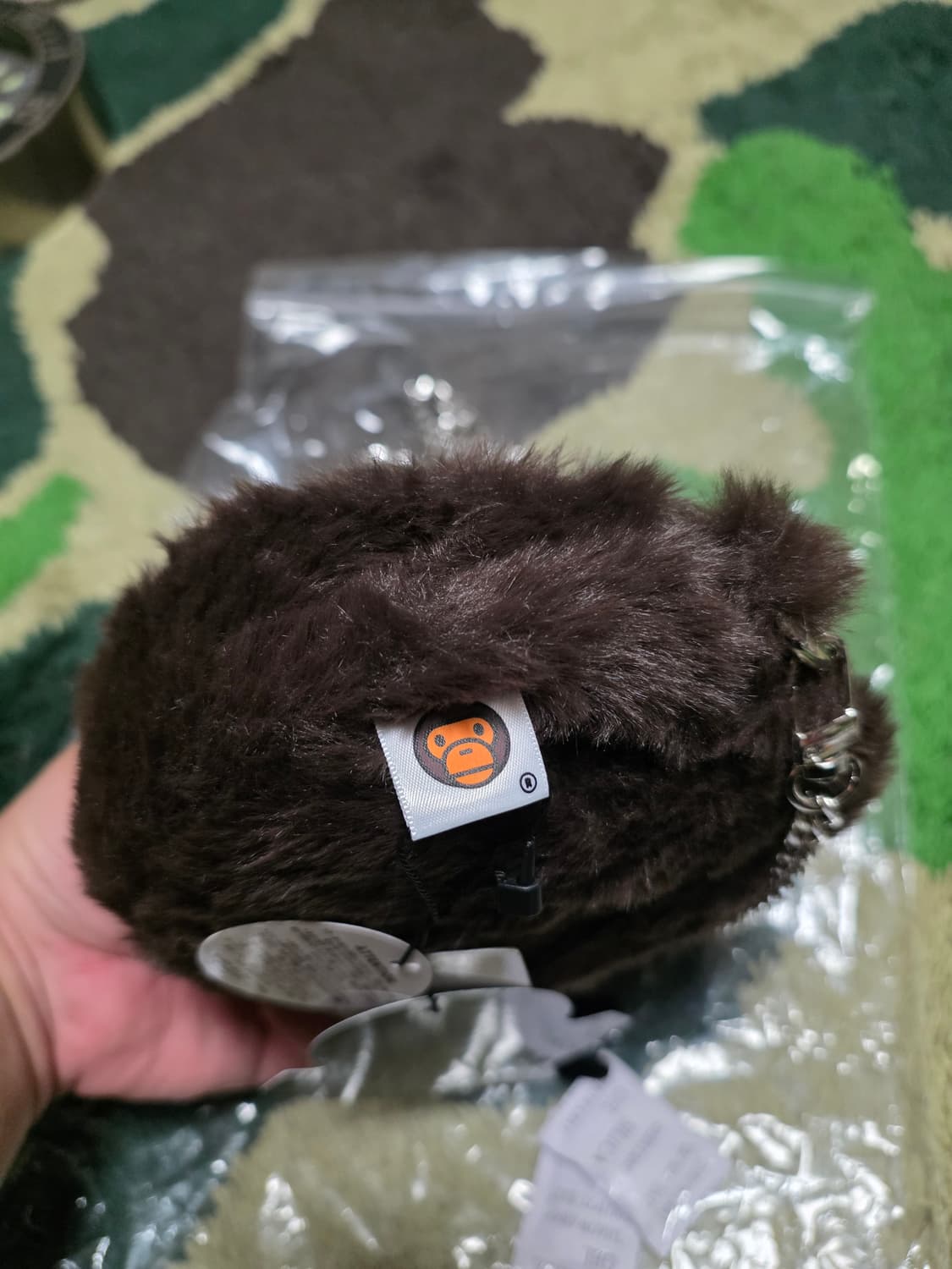 [OS] 베이프 베이비마일로 페이스 퍼 체인 크로스백 상품이미지6