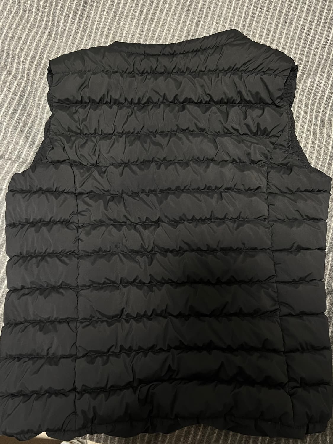 [정품 중고]여성 라코스테 패딩 조끼 블랙 36사이즈 상품이미지2