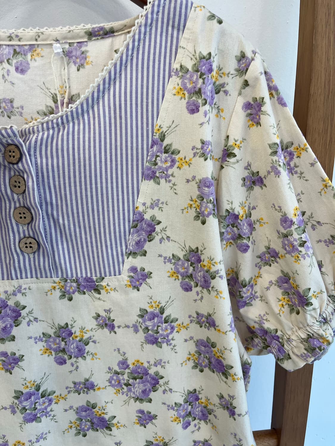 모리걸룩 무드 낭낭한 보라 잔꽃무늬 스트라이프 원피스 상품이미지3