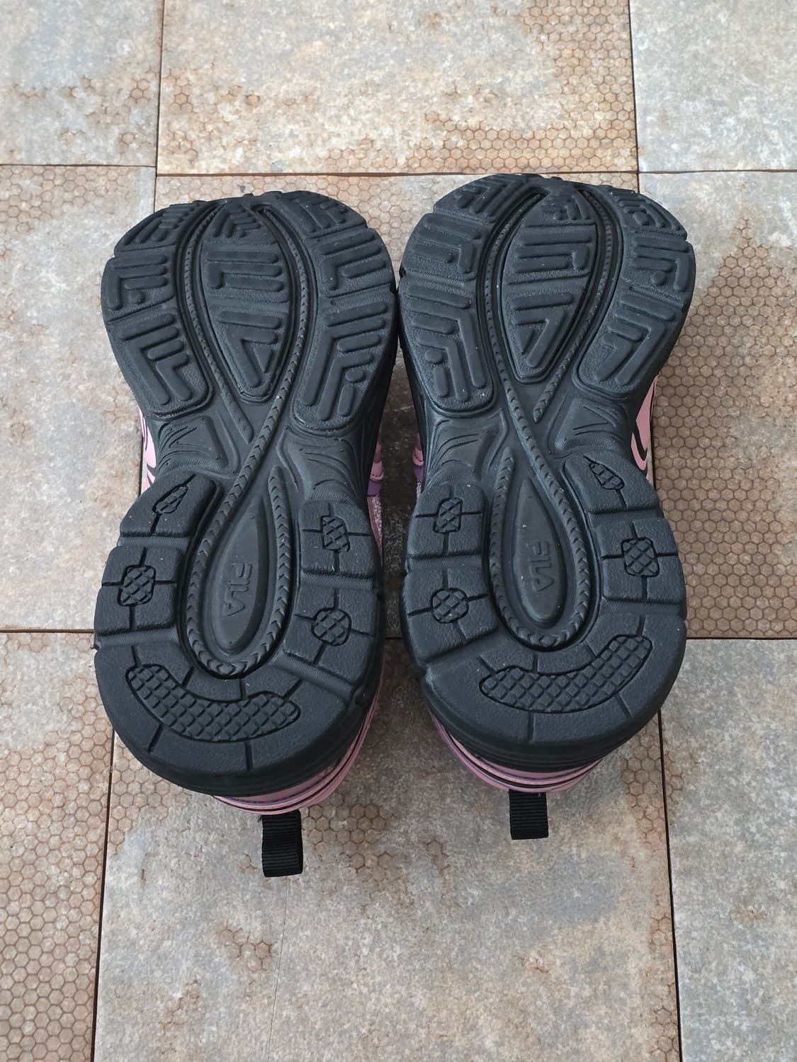 (240)휠라 인터런 블랙 핑크 상품이미지8