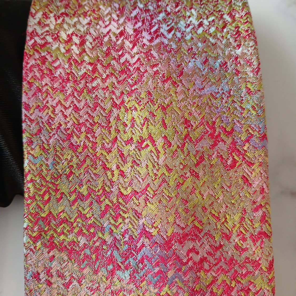 미쏘니 실크 핑크 멀티 직조 패턴 넥타이 9.6cm A등급 A19088
 상품이미지7