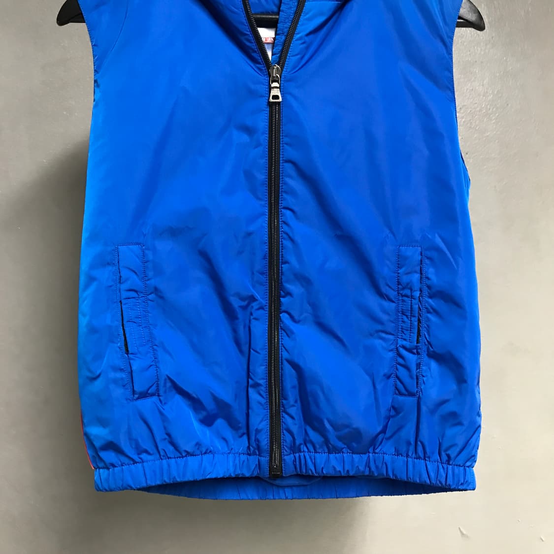 프라다 스포츠 후드 베스트 40(W) 상품이미지3