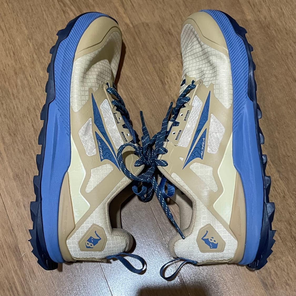 알트라 론픽8 탄 트레일 런닝화 265 상품이미지7