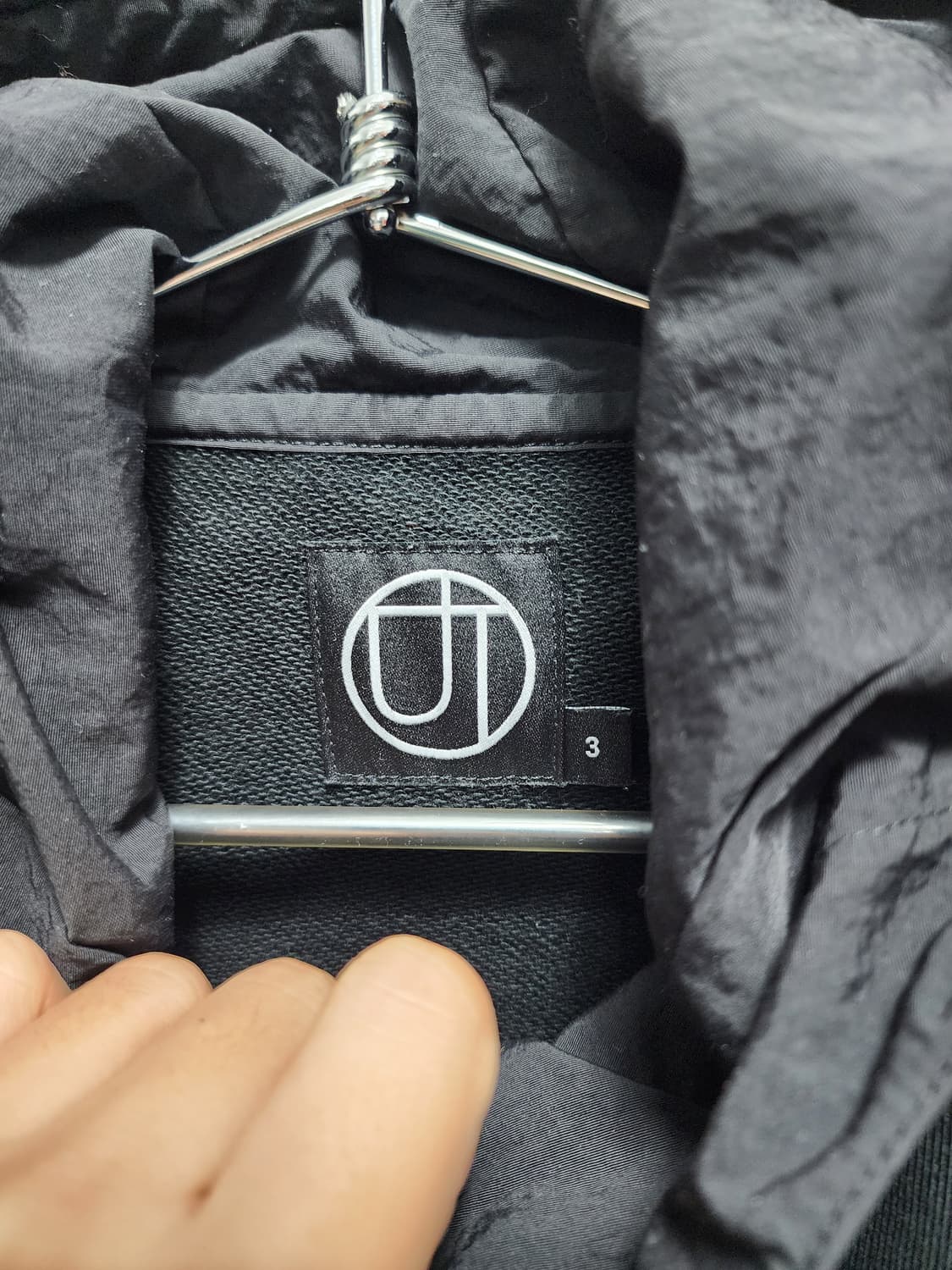 아웃스탠딩 유틸리티 tech 후드 반집업 상품이미지9