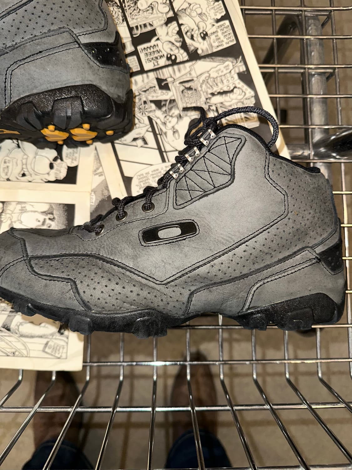 Oakley Battalion Mid trekking boots 상품이미지7