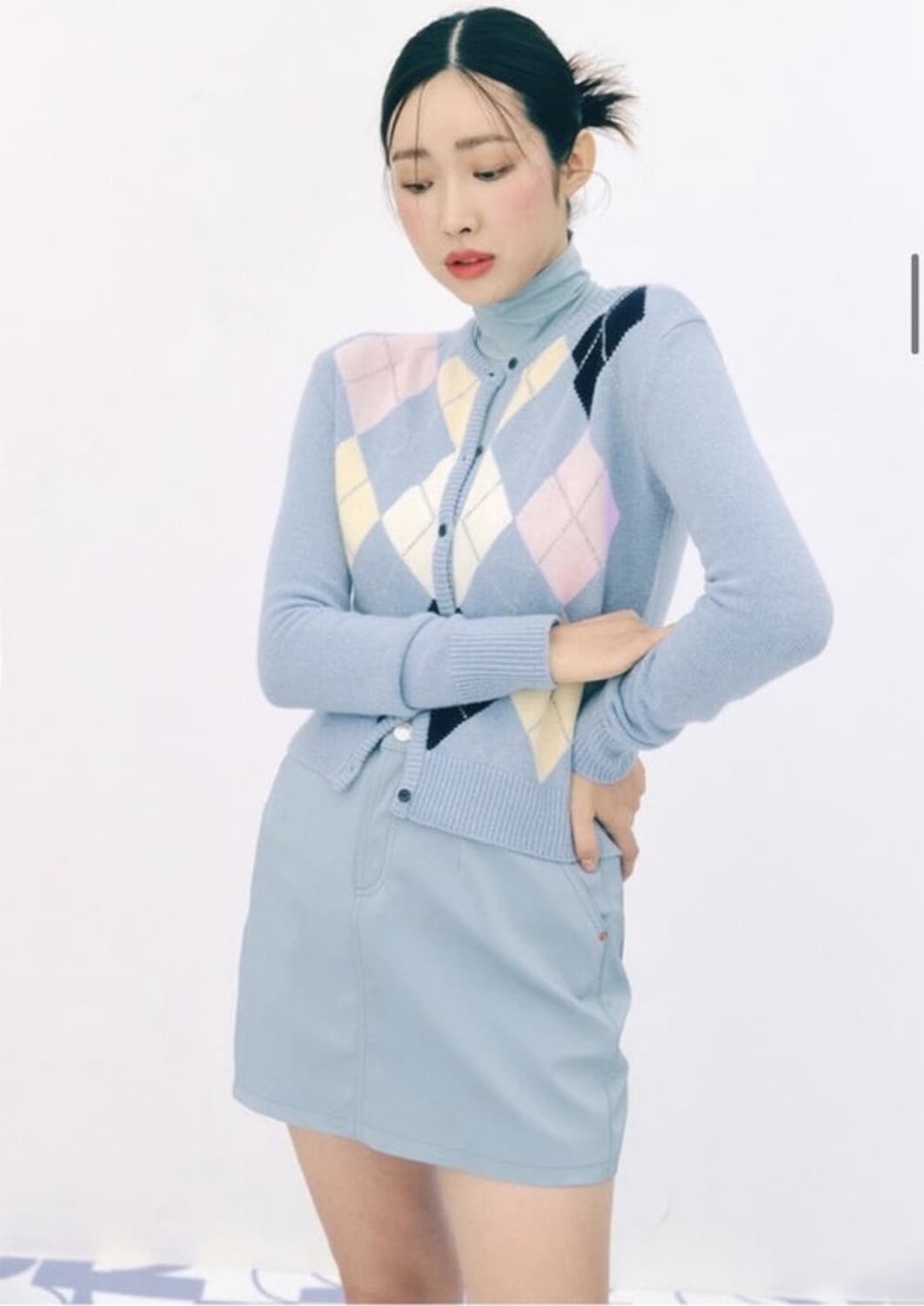 GROVE 차정원 아가일 니트 가디건 블루 그로브스토어 출근룩 하객룩 상품이미지1