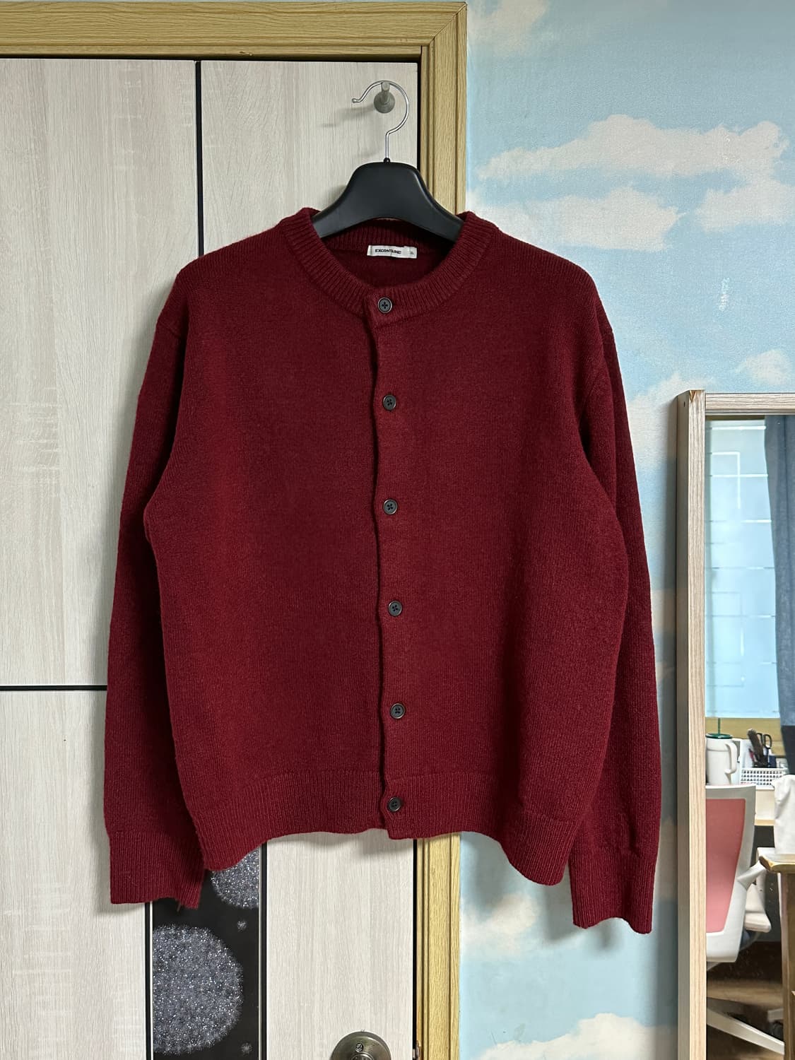 (XL) 엑스컨테이너 미니멀 버튼 라운드넥 가디건 (DARK RED) 상품이미지2