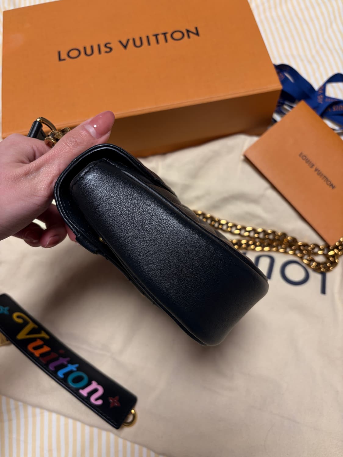 루이비통 뉴웨이브 체인백PM블랙 상품이미지7