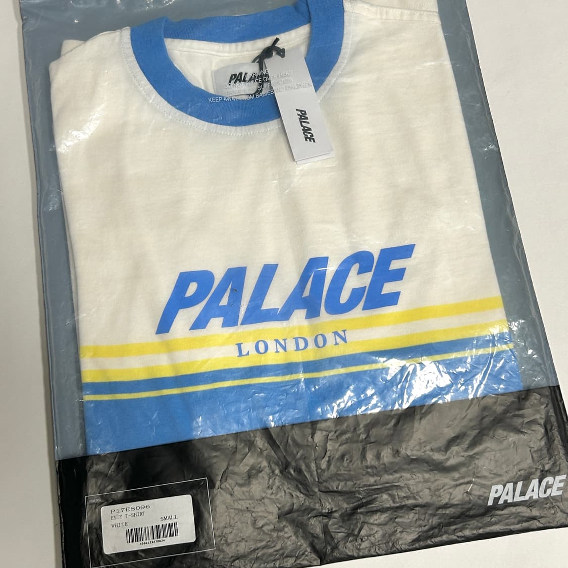 팔라스 Palace esty 티셔츠 상품이미지2