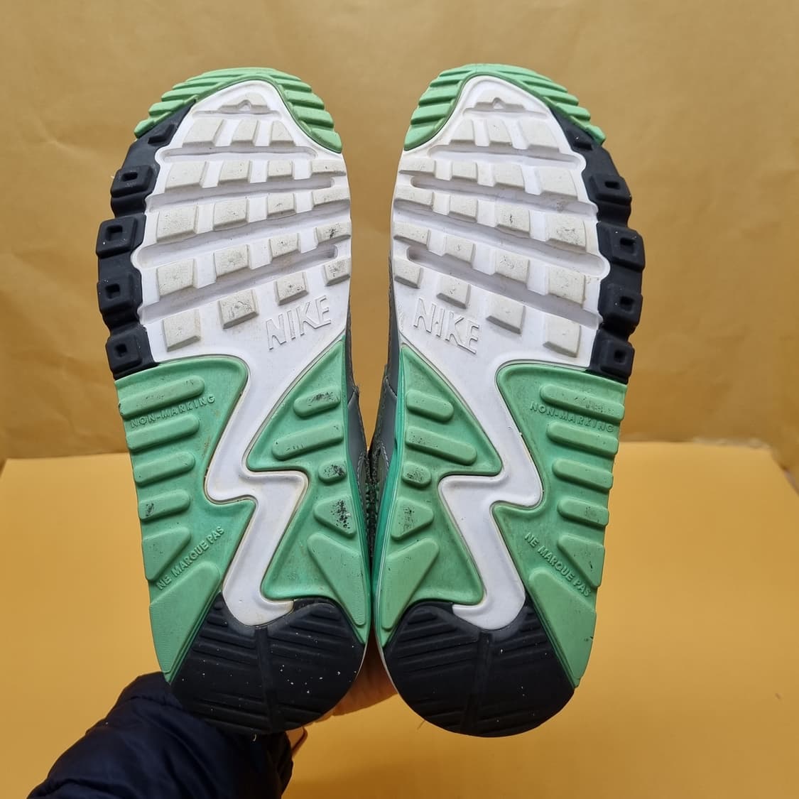 나이키 에어맥스 90 운동화 225 상품이미지3