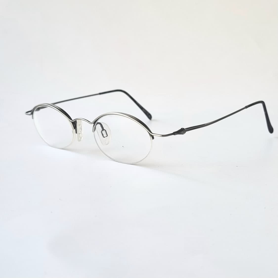 데드스탁 빈티지 오벌형 반무테 안경테 464 상품이미지5