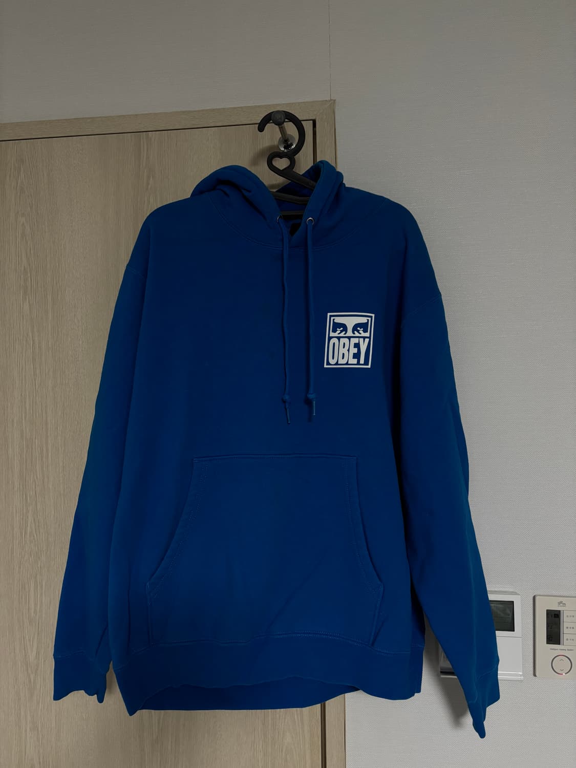 오베이 블루 후드티 상품이미지1